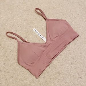 Lululemon Sports Bra (Size 8)